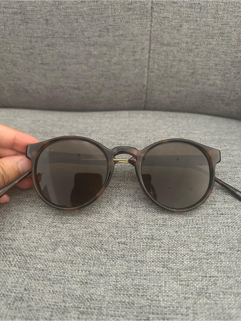 Unisex round tortoise sunglasses